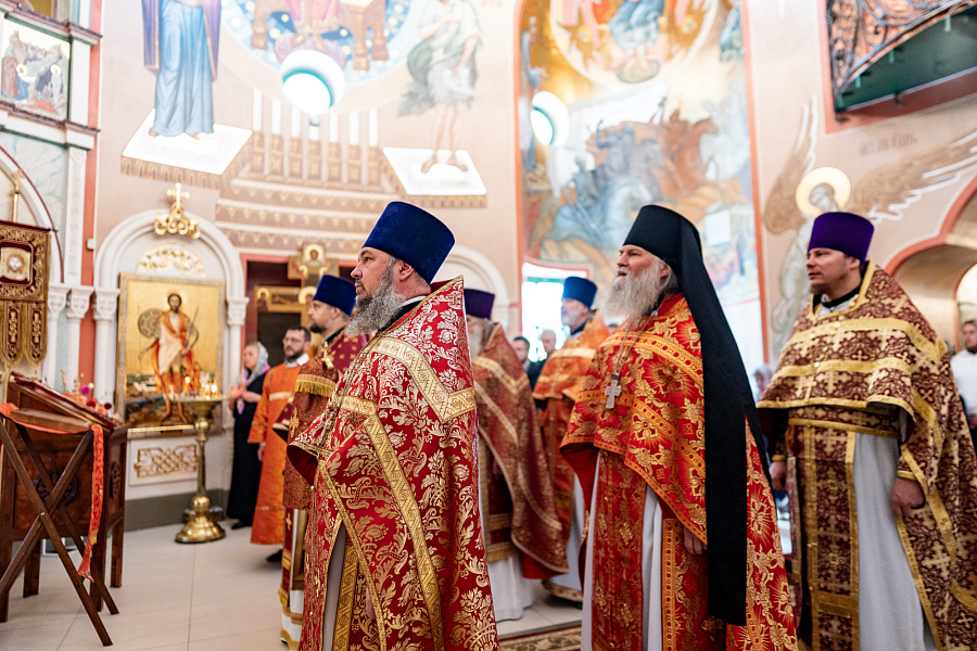Архиерейское богослужение в Никитском храме села Никитского г.о. Домодедово